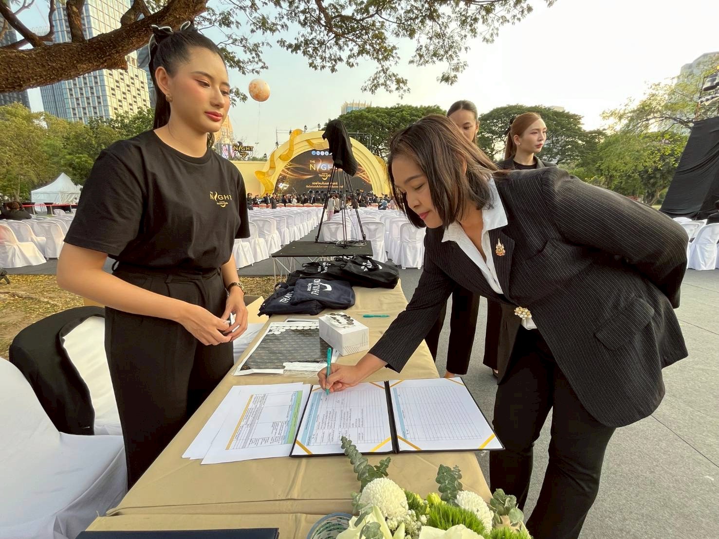 title - ผู้ตรวจราชการกรม ร่วมพิธีเปิดงานาน The Night by Amazing Thailand สวนลุมพินี กรุงเทพฯ